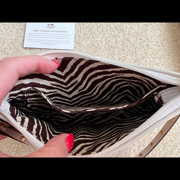 Coach Straw, Floral White Wristlet - Picture 6 of 8